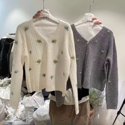 小花羊毛針織外 260107047