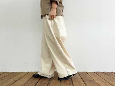 下車線造型寬褲 260309075