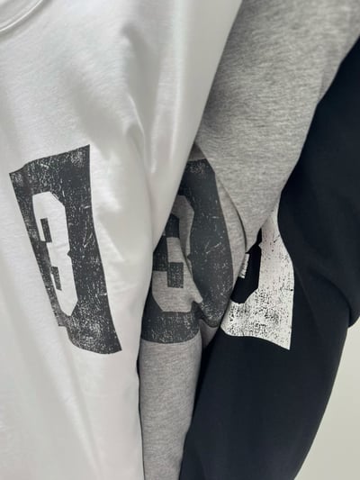 韓-做舊感數字上衣 26818136