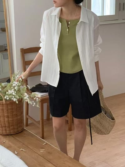 質感直條紋長袖襯衫10