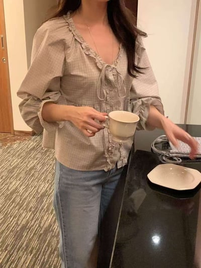 細格紋荷葉綁帶上衣2