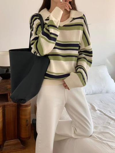 撞色橫條翻領毛衣2