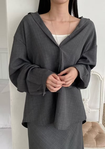 質感襯衫＋垂墜長裙套裝9