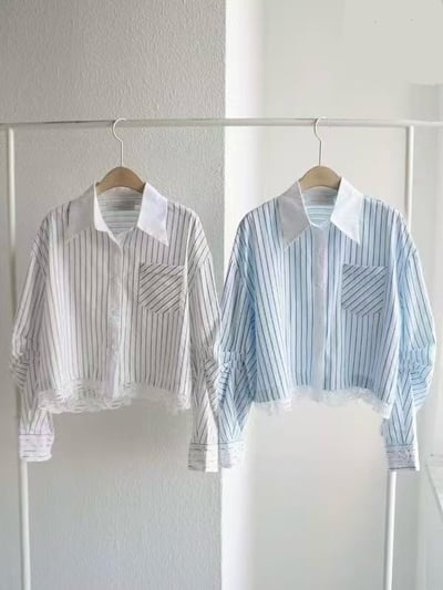 條紋蕾絲拼接短版襯衫1