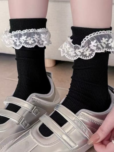 蕾絲捲邊設計中筒襪2