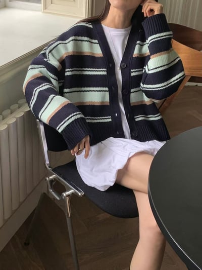 撞色條紋V領針織開襟衫6