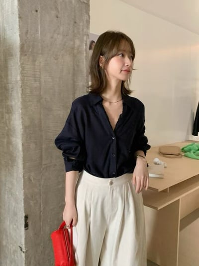 質感透膚蕾絲微光襯衫6