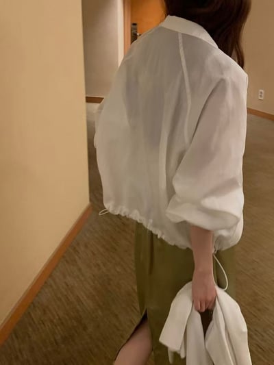 輕薄抽繩立領外套4