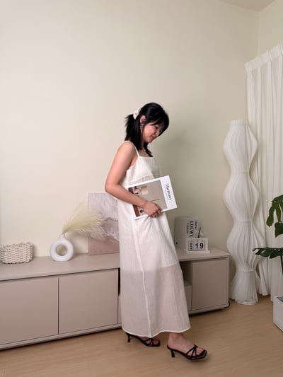 天絲微透細褶親膚連身裙 白5