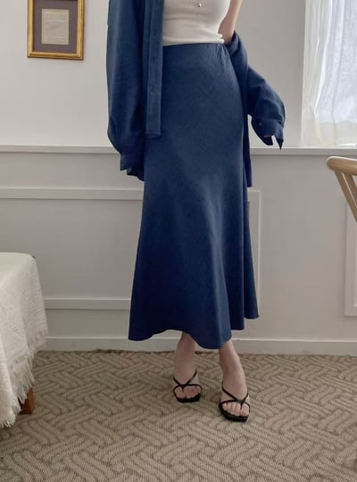 質感襯衫＋垂墜長裙套裝6