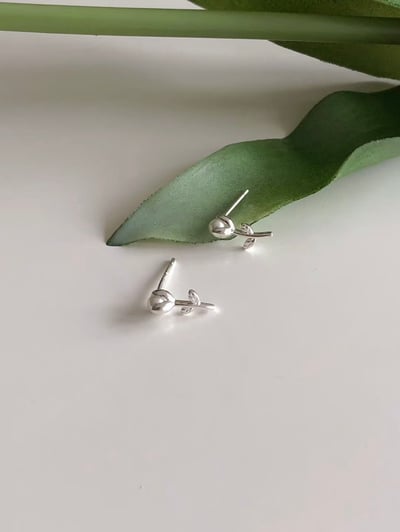 珍珠小花枝葉耳環 | 925 silver3