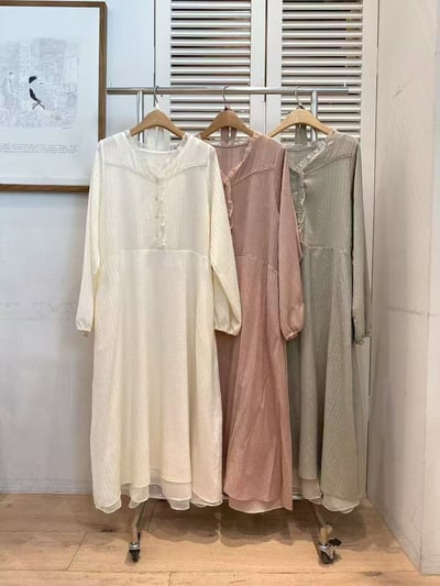 氣質壓紋雪紡綁帶長洋裝7