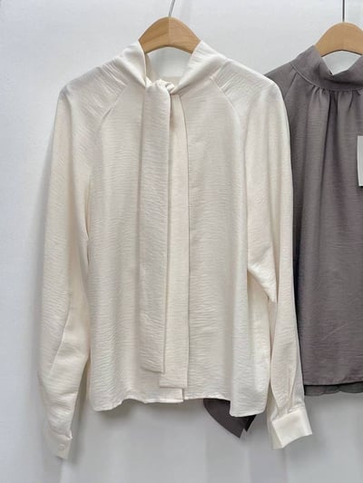 柔光褶皺兩穿上衣1