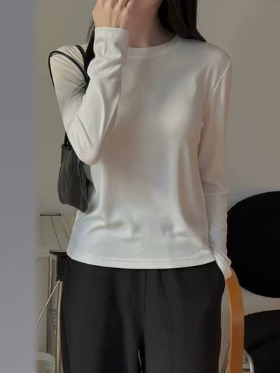 日常必備・柔軟圓領內搭上衣1