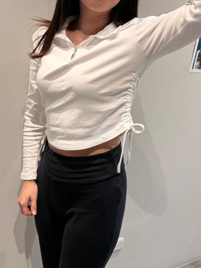 抽繩拉鍊彈性棉料短版上衣2