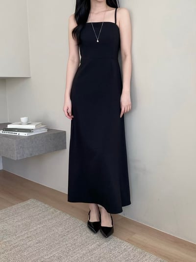 極簡氣質細肩A字長洋裝2