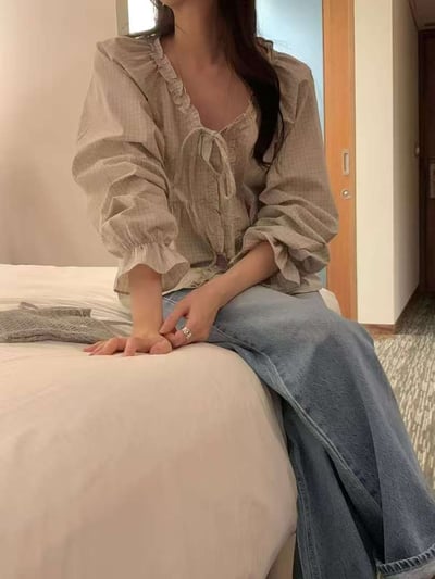 細格紋荷葉綁帶上衣4