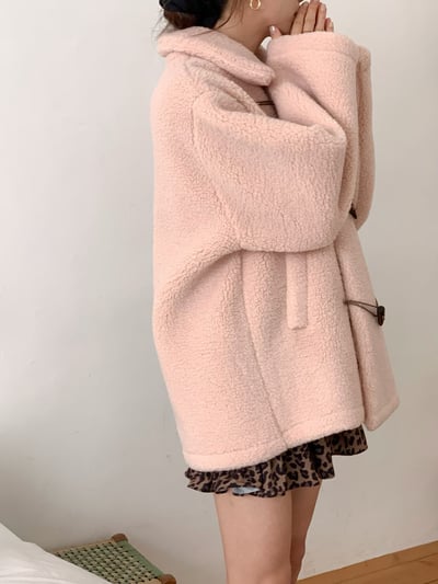 厚磅牛角扣羊羔外套8