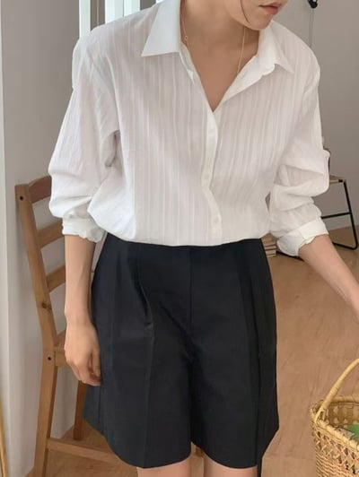 質感直條紋長袖襯衫7