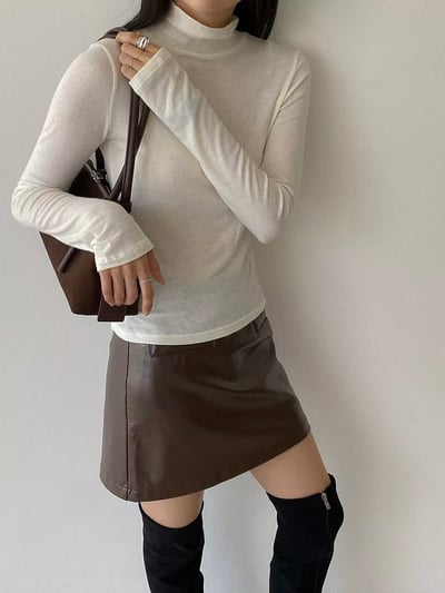 微透膚高領內搭上衣1