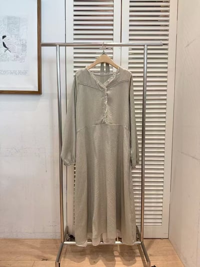 氣質壓紋雪紡綁帶長洋裝11