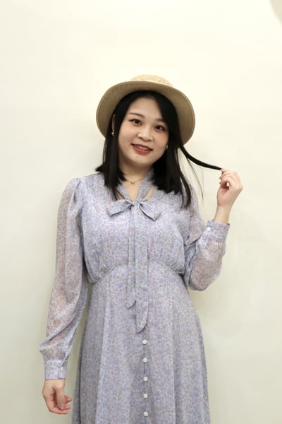 立體小花鈕扣綁帶碎花洋裝5