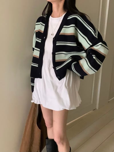 撞色條紋V領針織開襟衫7