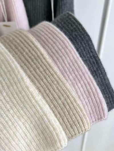 溫柔觸感翻領針織上衣4