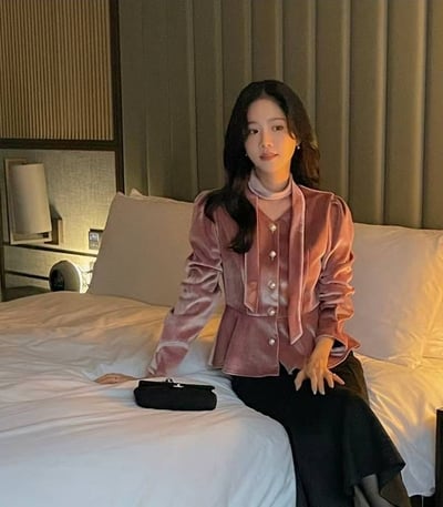 珍珠綁帶絨光上衣9