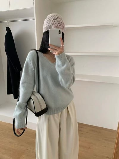 點點滾邊 V 領毛衣2