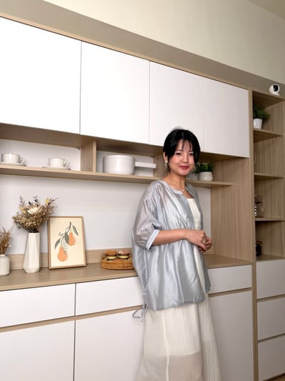 天絲光澤微透氣質上衣 藍4