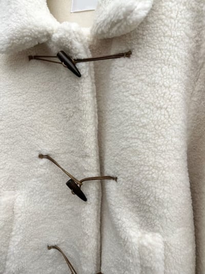 厚磅牛角扣羊羔外套10