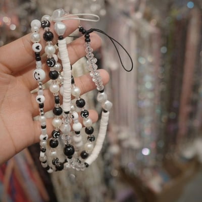 一坨黑白微笑手機腕鏈掛繩1