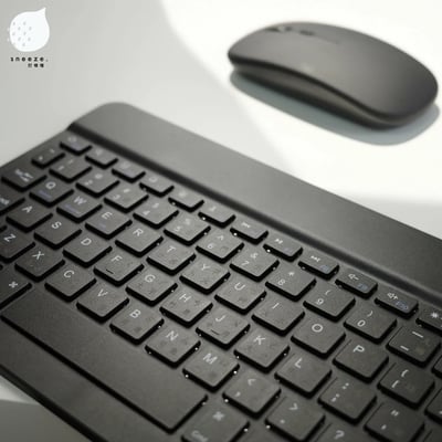 超派黑色隨拿隨走的藍牙鍵盤4