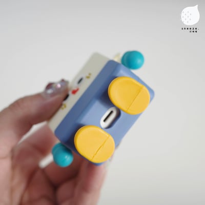 牛奶盒機器人AirPods保護套3