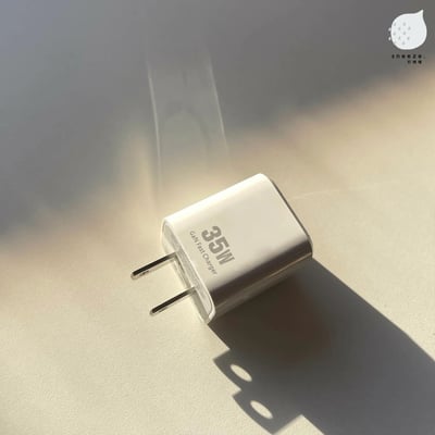 小方糖快充充電頭2