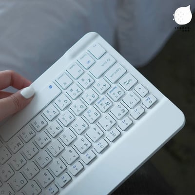 粉嫩嫩隨拿隨走的藍牙鍵盤6