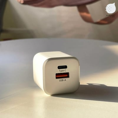 小方糖快充充電頭3