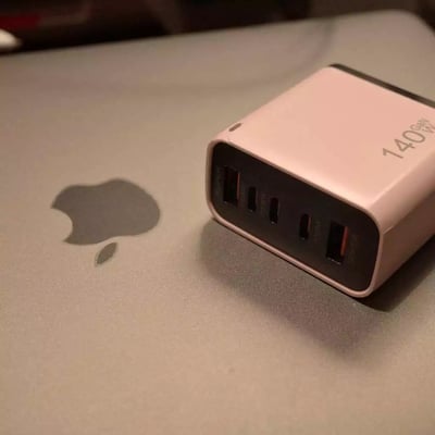 泡泡快充充電頭7