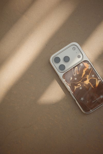 焦糖琥珀流光殼1