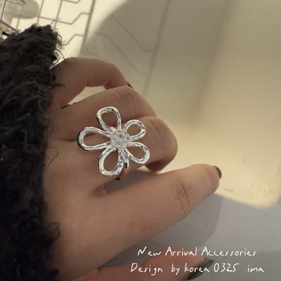 M&K™❥ℯ歐美風線條感花朵戒指#401129894