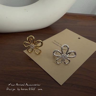 M&K™❥ℯ歐美風線條感花朵戒指#401129892