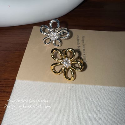 M&K™❥ℯ歐美風線條感花朵戒指#401129893