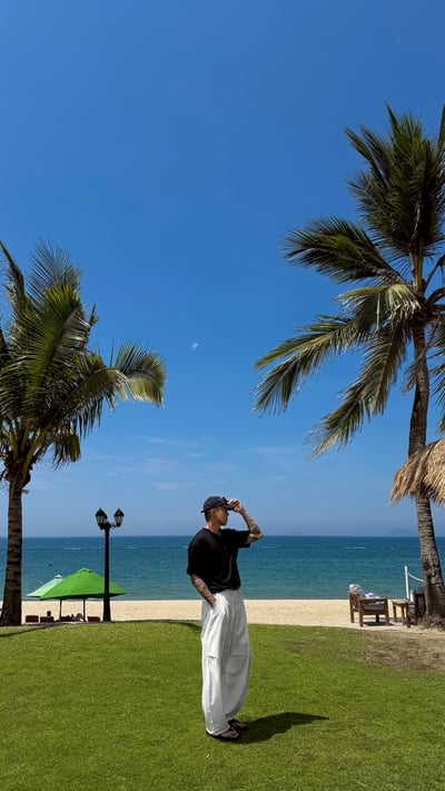 海灘透氣坑條半開襟 TEE14