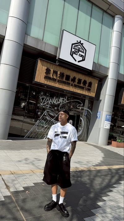 抽象殘影字母寬鬆短TEE4