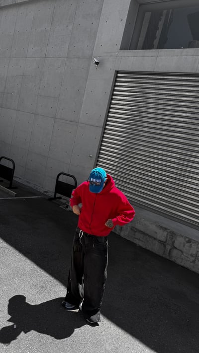 街頭雙褲頭釘釦寬版牛仔褲7