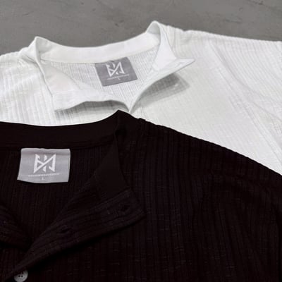 海灘透氣坑條半開襟 TEE18