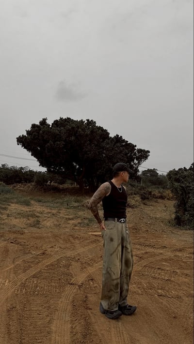 廢土淤泥風油污寬版牛仔褲5