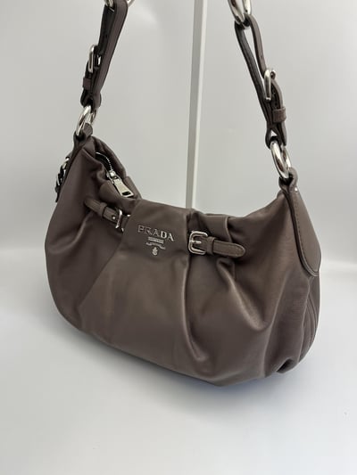 Prada 托特包6