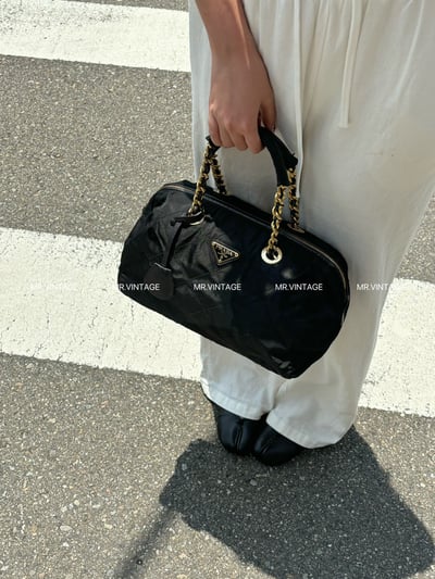 Prada尼龍波士頓包1